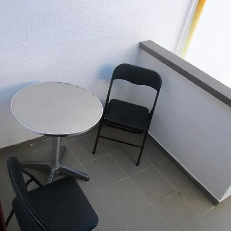 Apartment Studio Fuer 3 Personen Ca 35 Qm In Privlaka, Dalmatien Norddalmatien